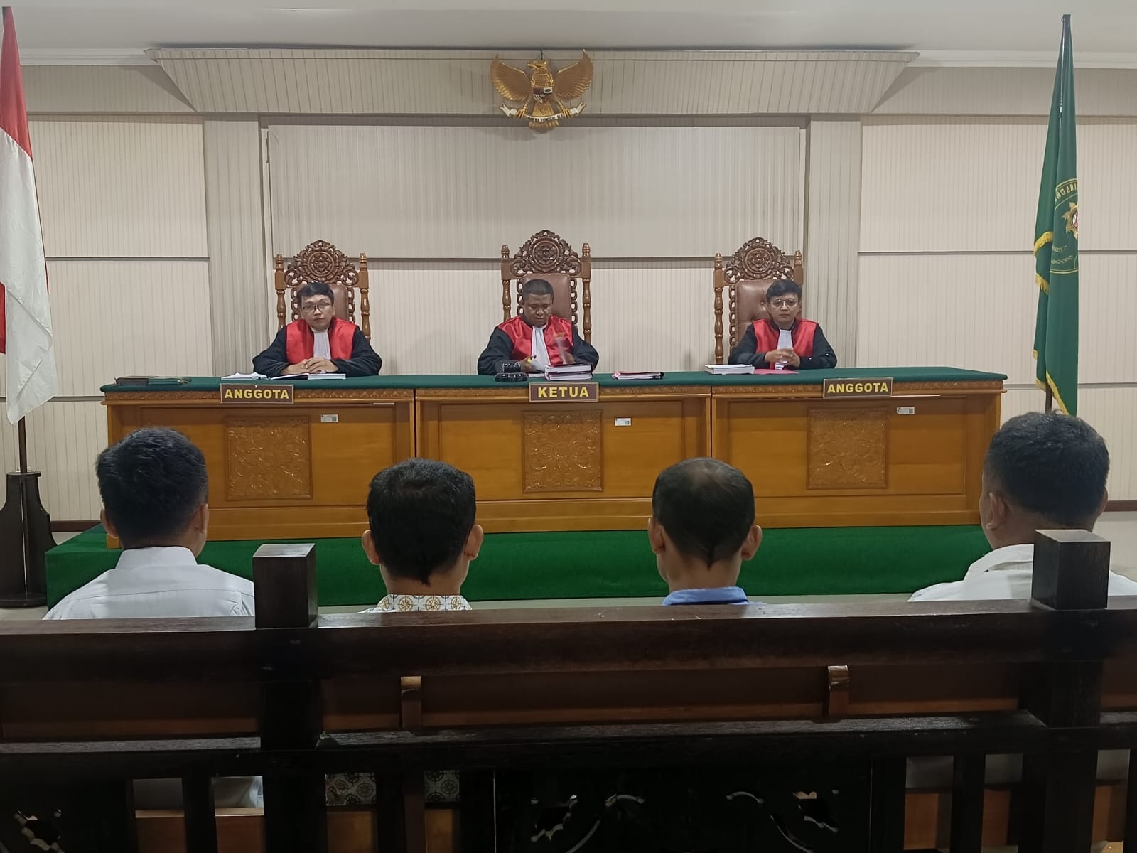 SIDANG : Suasana persidangan perkara sabu 20 Kilogram di Pengadilan Negeri Putussibau.