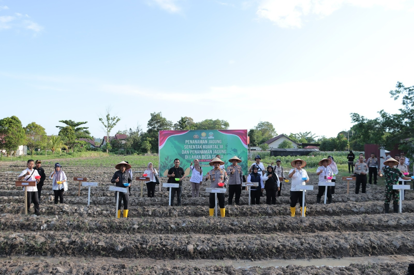PENANAMAN JAGUNG : Zoom Meeting Penanaman Jagung Serentak Kuartal III di Sukadana, Kabupaten Kayong Utara.