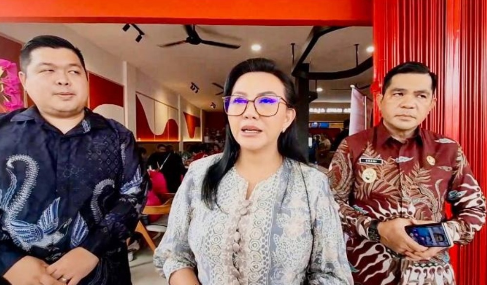 Bupati Landak Karolin Margret Natasa optimis menjadikan Kabupaten Landak sebagai daerah dengan swasembada pangan.