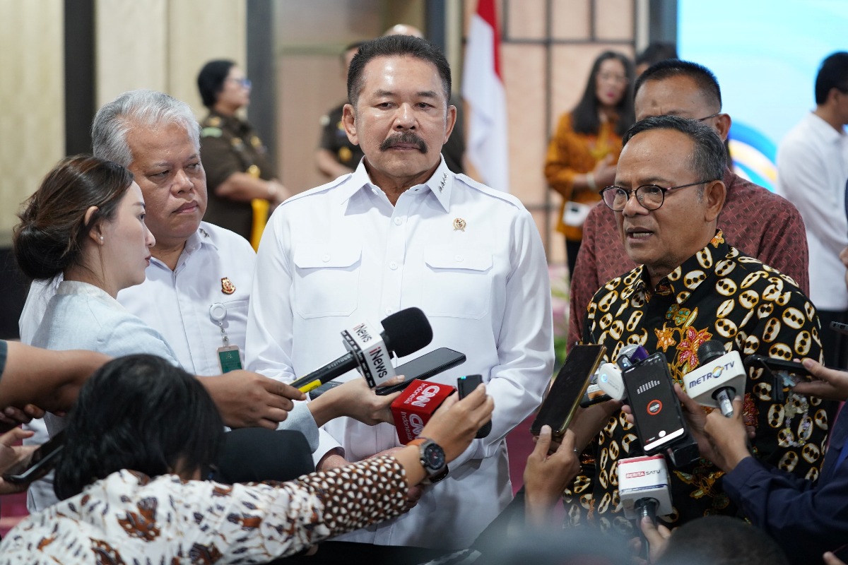 Kejagung dan Dewan Pers menandatangani nota kesepahaman.