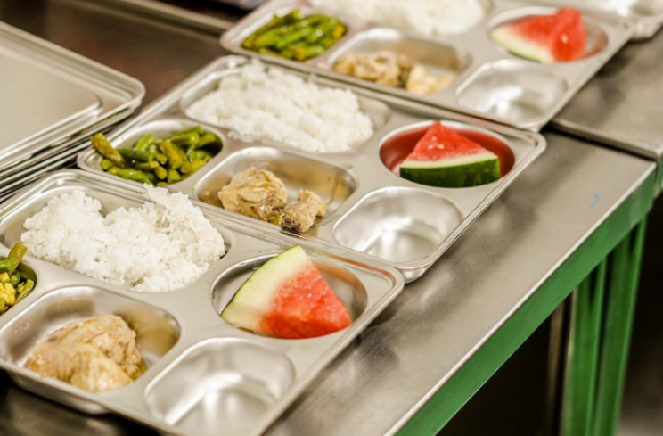 Foto ilustrasi contoh menu MBG - viral di medsos siswa SMA di Tuban mendapati belatung di makanannya.
