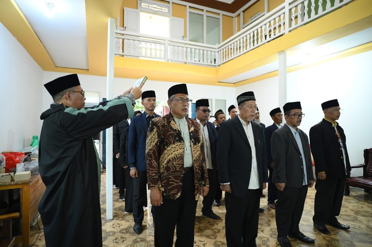 Dewan hakim dan panitera MTQ XXXII Ketapang diambil sumpah pada Selasa (15/7).