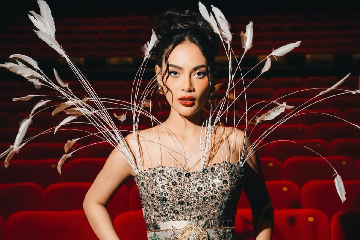 Aktris Erika Carlina mengungkapkan dirinya tengah hamil 9 bulan tanpa suami.