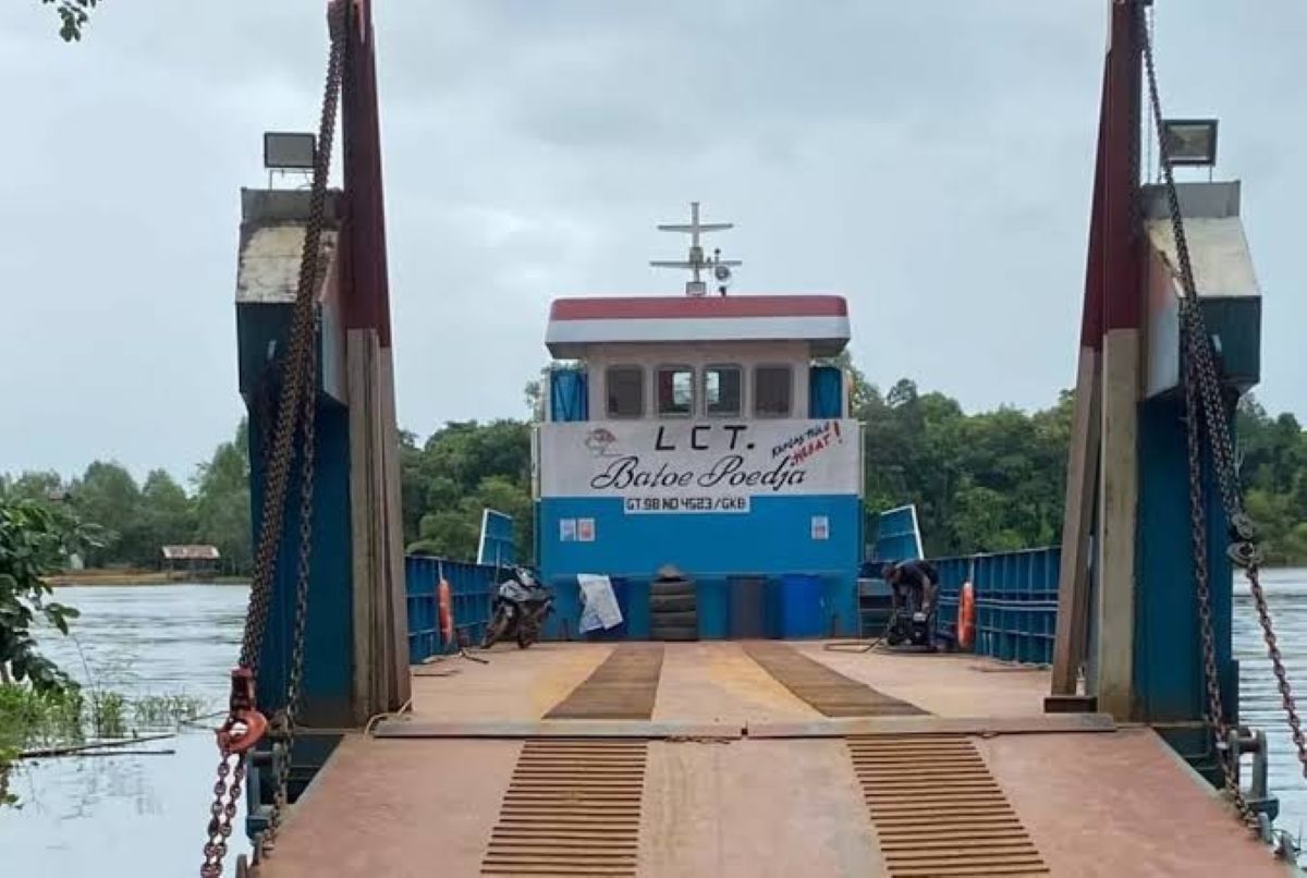 Kapal Batoe Puja yang ada di Kecamatan Semitau saat ini izin operasionalnya sudah berakhir.