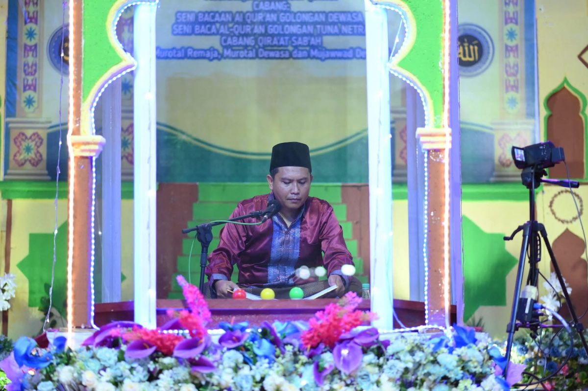 Salah satu peserta yang tampil pada MTQ XXXII Ketapang di Sungai Laur.