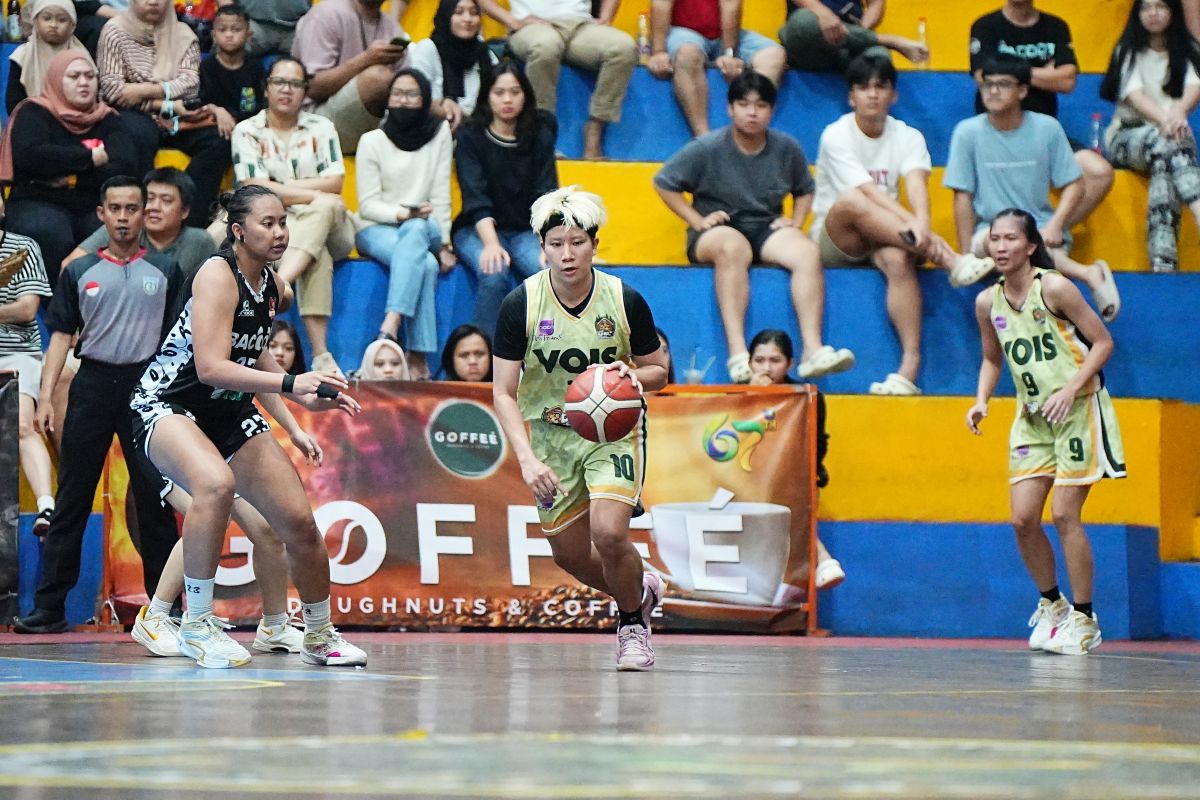 VOIS yang berhasil menyabet gelar juara dalam partai final kategori senior putri Open Tournament Basketball Pangdam Cup 2025.
