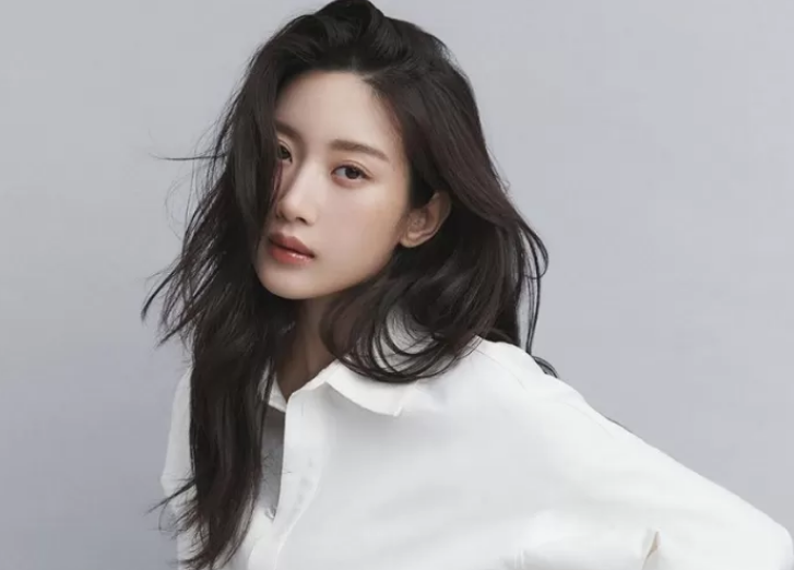 Moon Ga Young