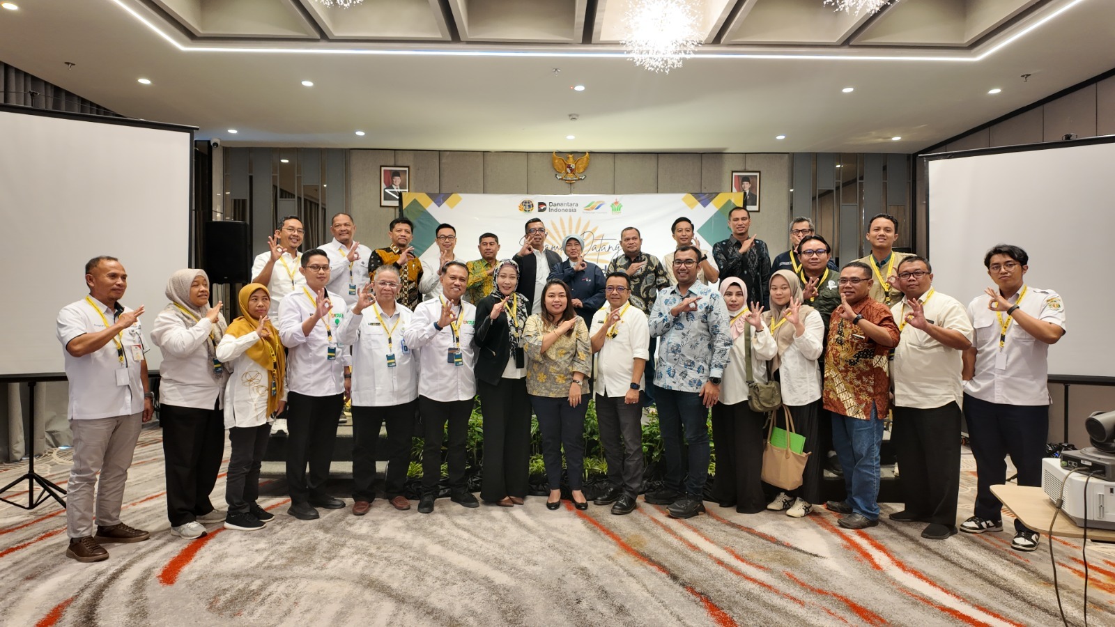 FOTO BERSAMA : Foto bersama kegiatan FGD terkait percepatan pengurusan perpanjangan dan permohonan baru Sertifikat HGU di wilayah Kalimantan Timur, Rabu (23/7).