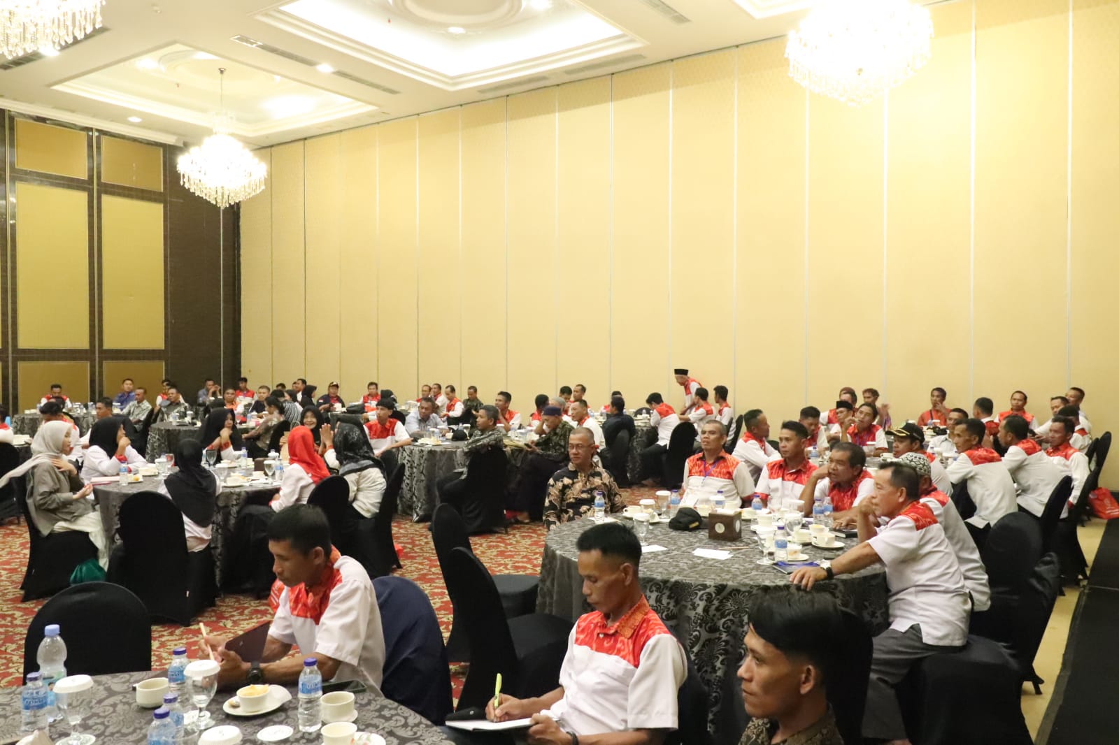 BIMTEK: Kegiatan Bimtek yang diikuti sejumlah pemdes dari beberapa kecamatan di Kabupaten Sambas.