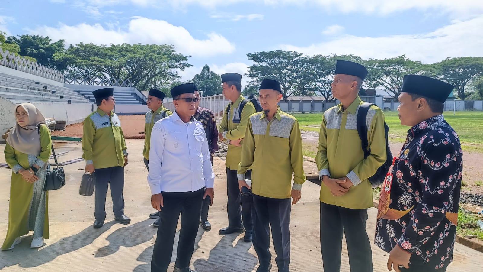 Tim Asistensi LPTQ melihat persiapan MTQ XXXIII di Putussibau, Kabupaten Kapuas Hulu.