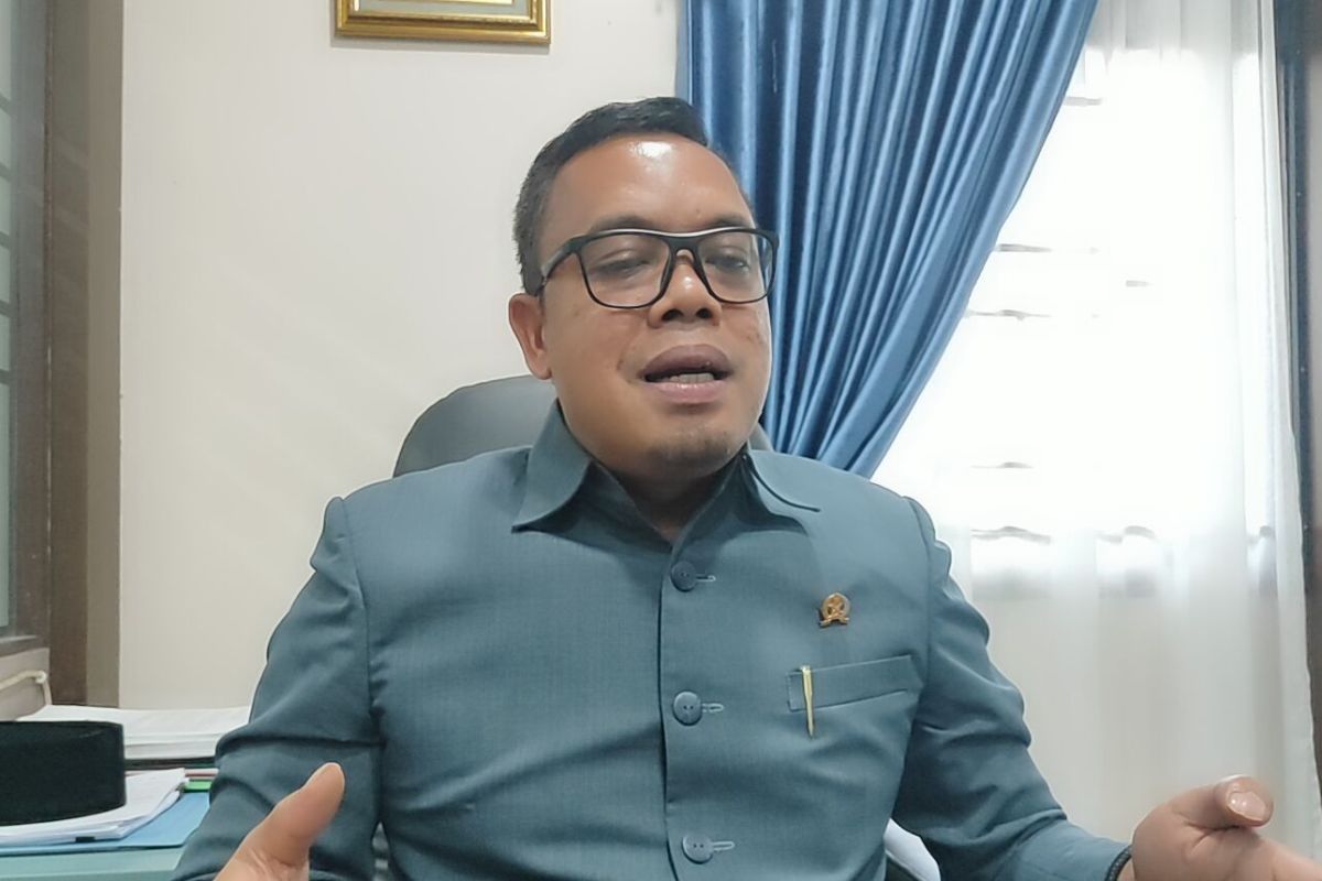 Ritaudin, Anggota DPRD Provinsi Kalimantan Barat dari Daerah Pemilihan (Dapil) Melawi, Sintang, dan Kapuas Hulu.