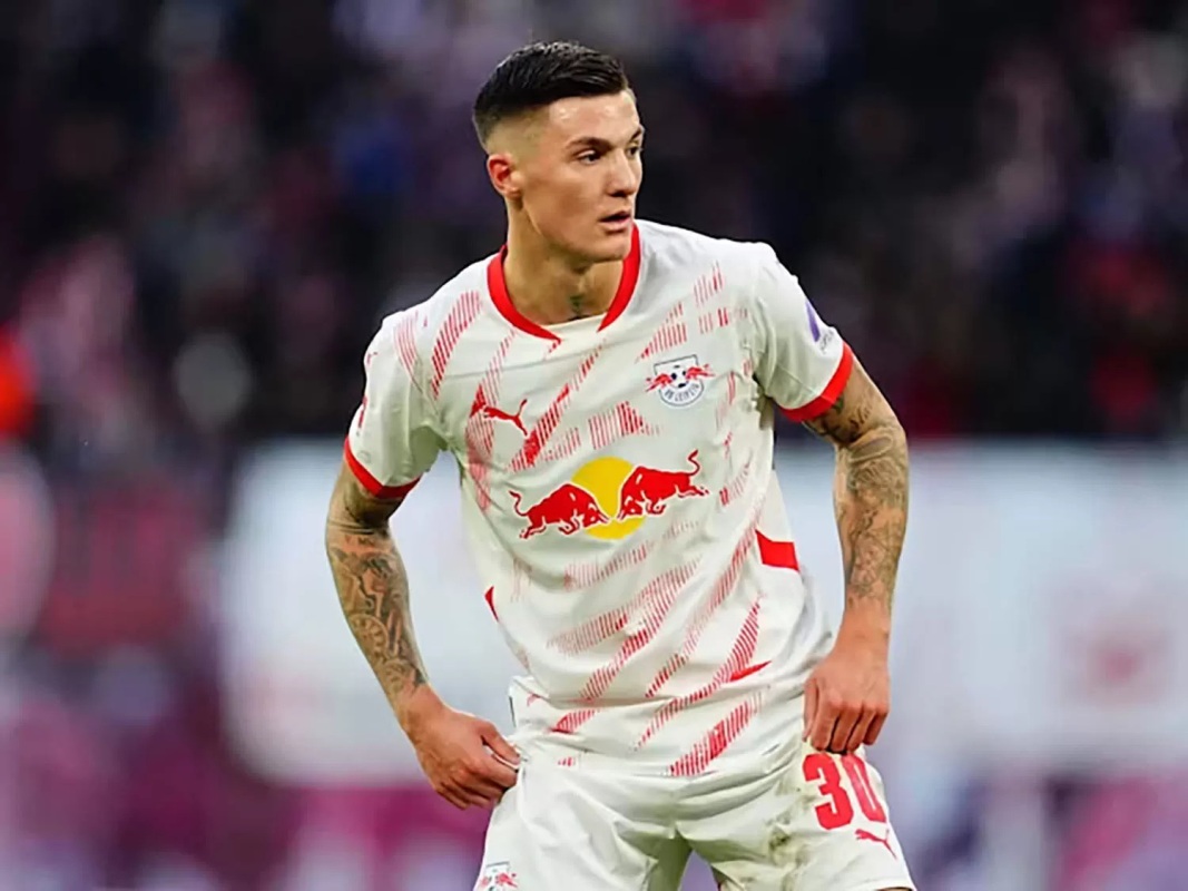 Benjamin Sesko dikabarkan bakal segera bergabung dengan setan merah Manchester United.