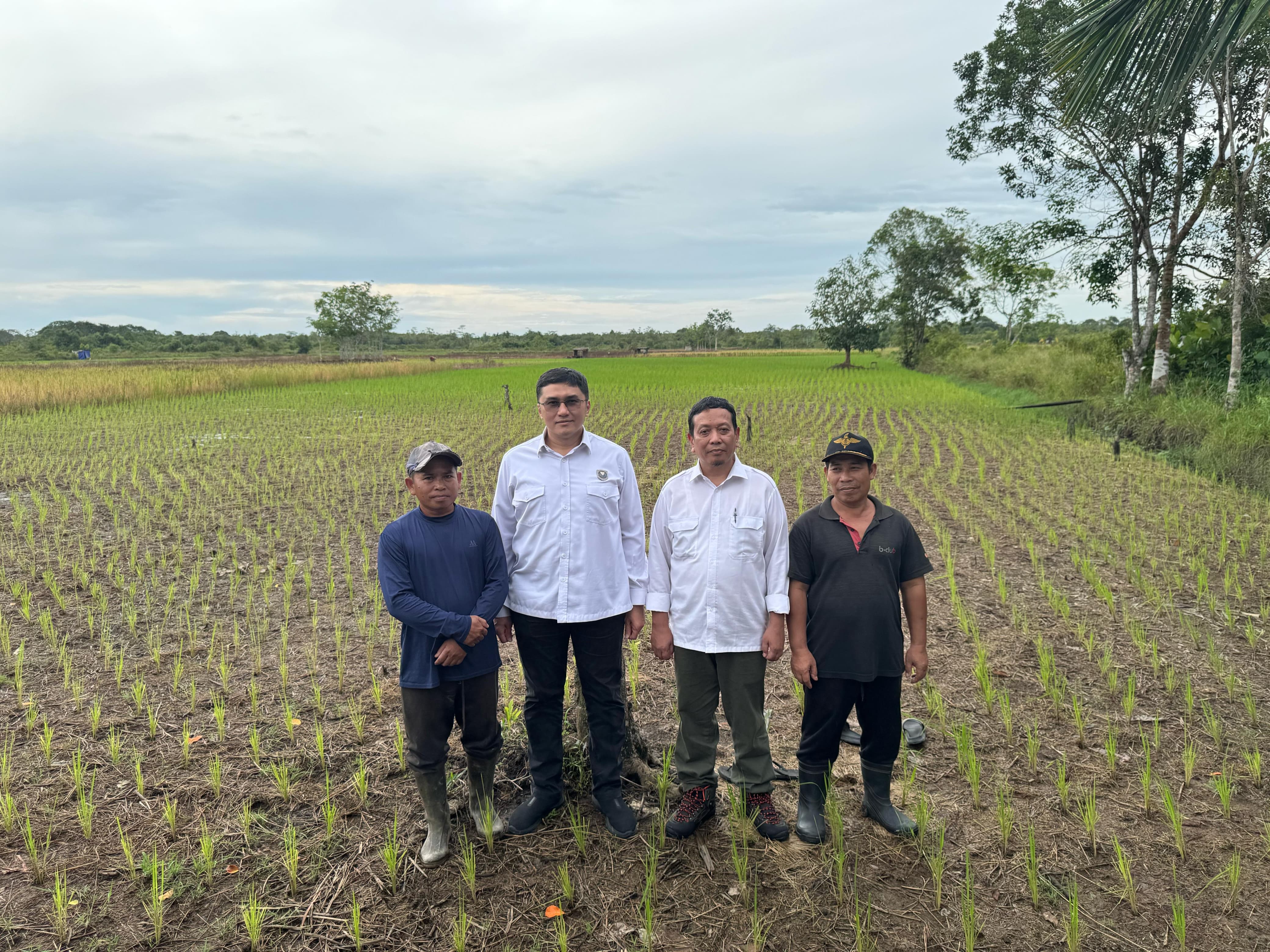 Herzaky Mahendra Putra, Staf Khusus Menteri Koordinator Bidang Infrastruktur dan Pembangunan Kewilayahan RI, Agus Harimurti Yudhoyono (AHY), melakukan kunjungan kerja bersama Kepala BWSK I