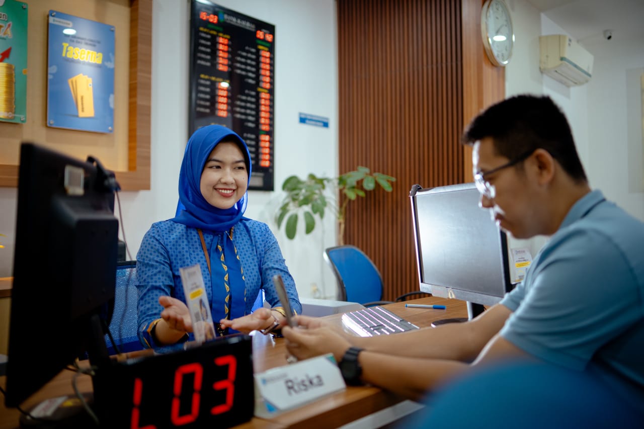 Ilustrasi Pelayanan di Bank Kalbar
