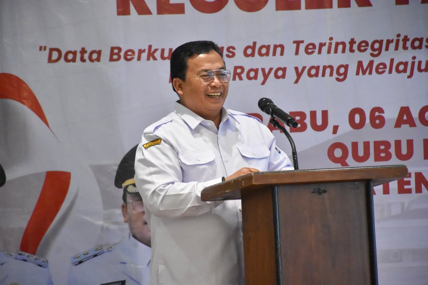 SAMBUTAN: Wakil Bupati Sukiryanto saat membuka Forum Satu Data Kubu Raya Reguler 2025. Pemerintah daerah terus mendorong penguatan SDI sebagai fondasi pelayanan publik berbasis digital.