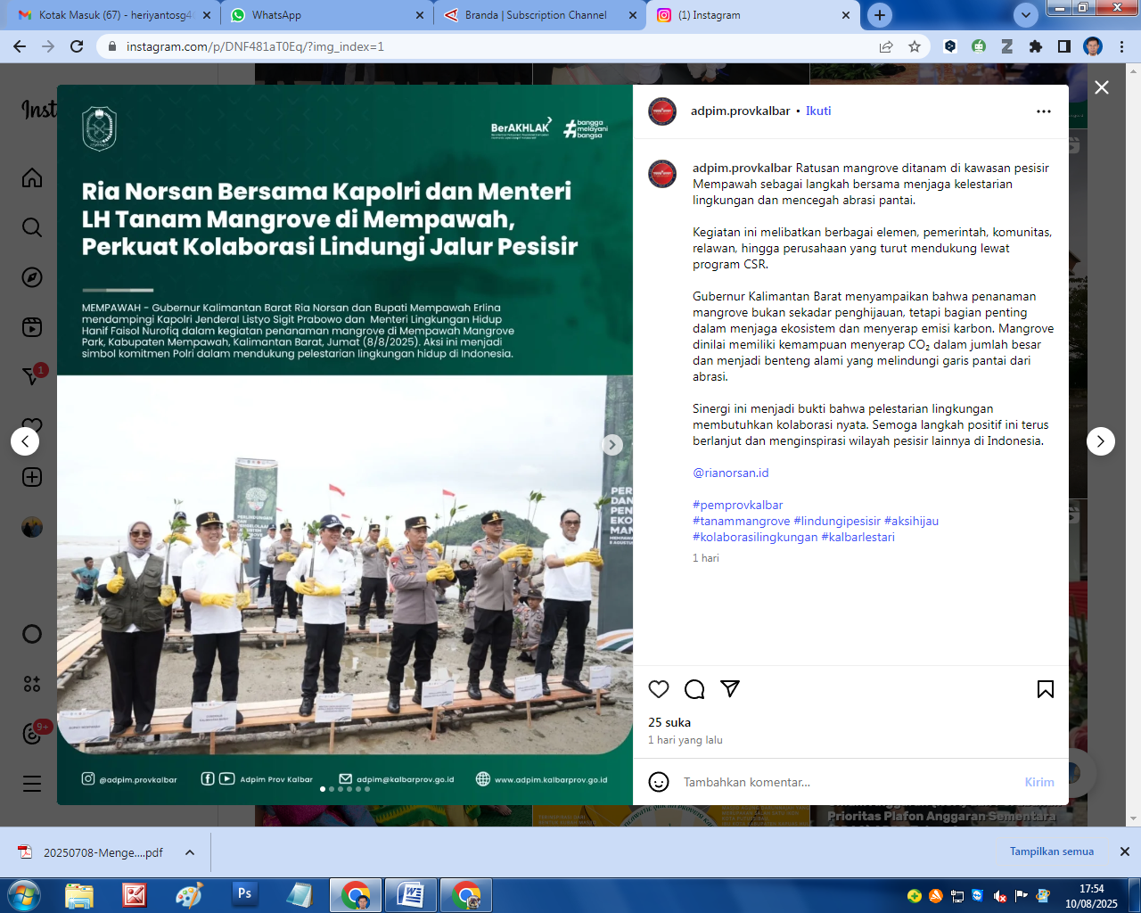 TANAM MANGROVE: Kegiatan penanaman mangrove di Kabupaten mempawah, Jumat (8/8).