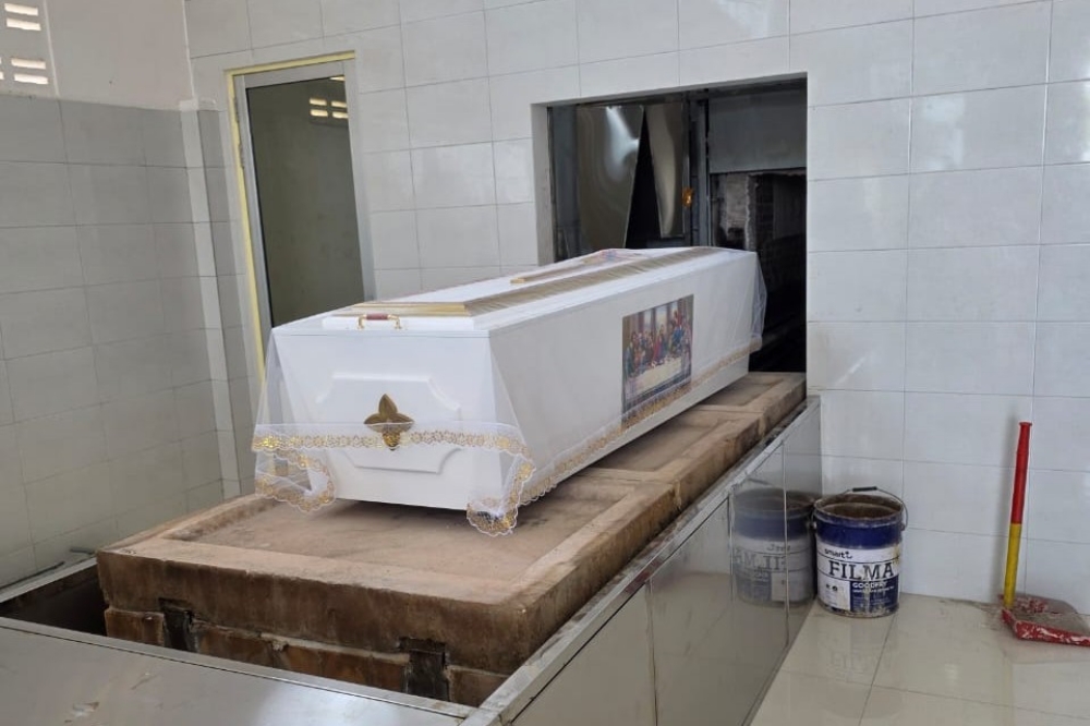 Alat kremasi modern di fasilitas krematorium di kawasan Pemakaman Marga Lim.