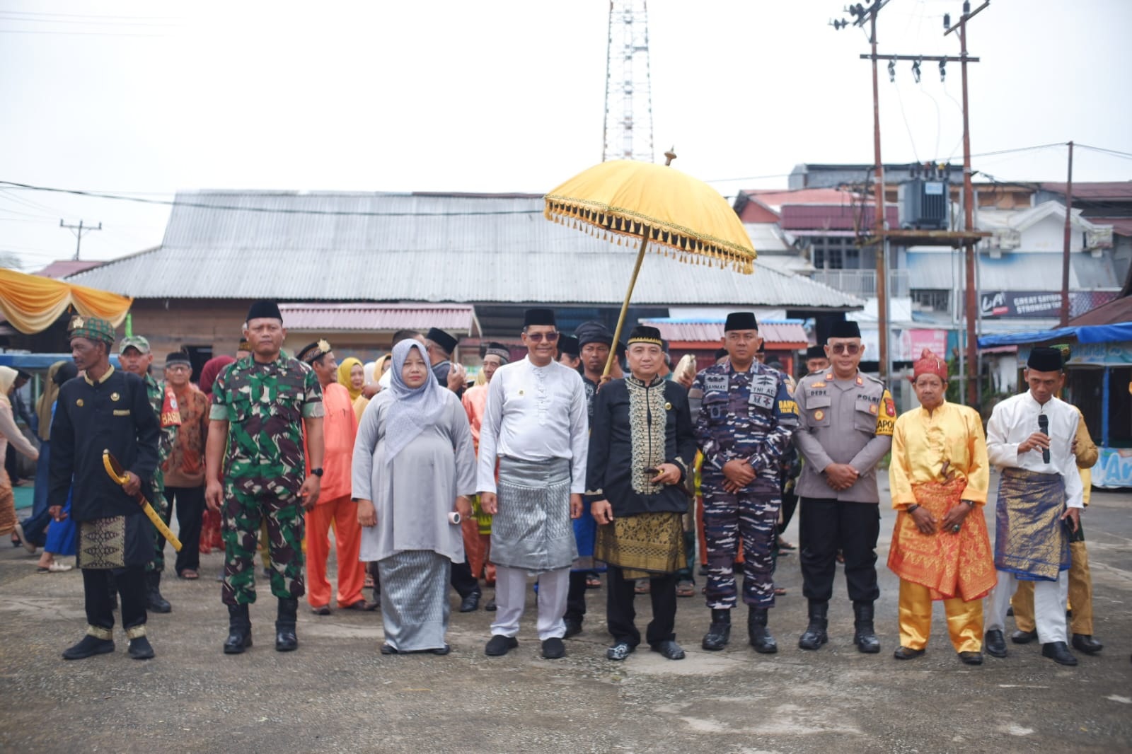 MANDI SAFAR : Acara puncak Festival Mandi Safar yang digelar di Desa Teluk Melano, Kecamatan Simpang Hilir.