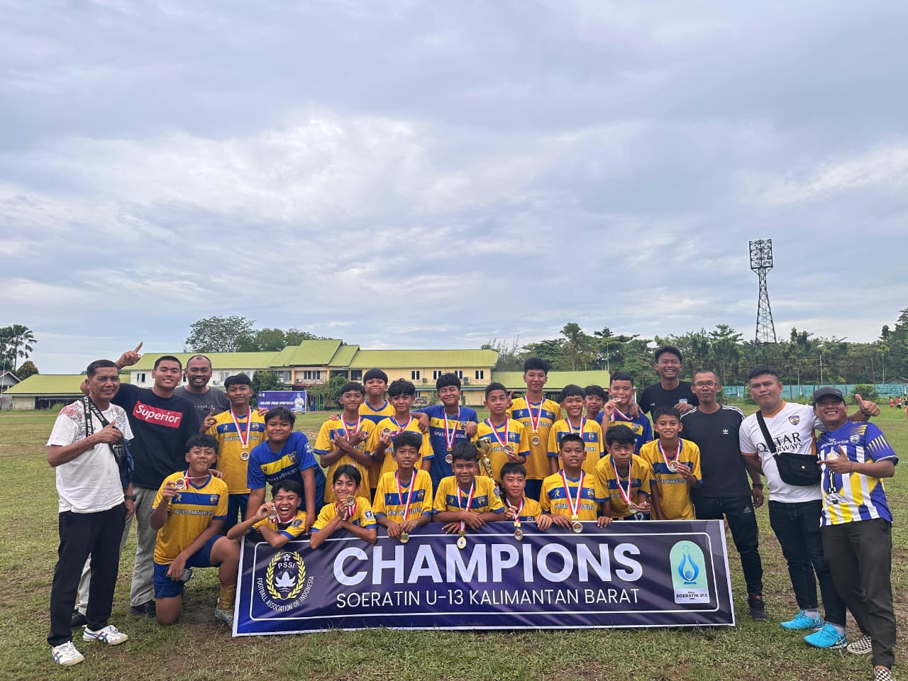 JUARA: SSB Kapuas Khatulistiwa resmi jadi juara Soeratin U-13 Kalbar usai menang .-0 di final. Siap melangkah ke tingkat nasional.