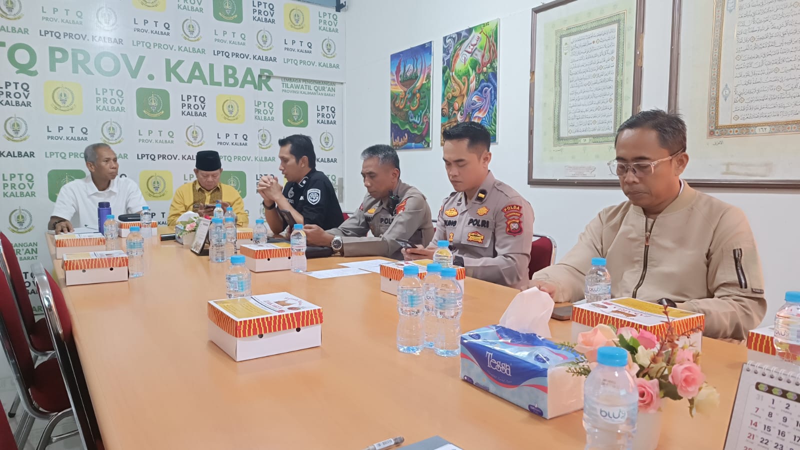 Rapat koordinasi LPTQ Kalbar bersama aparat kepolisian dan pihak terkait bahas kesiapan MTQ XXXIII di Putussibau.