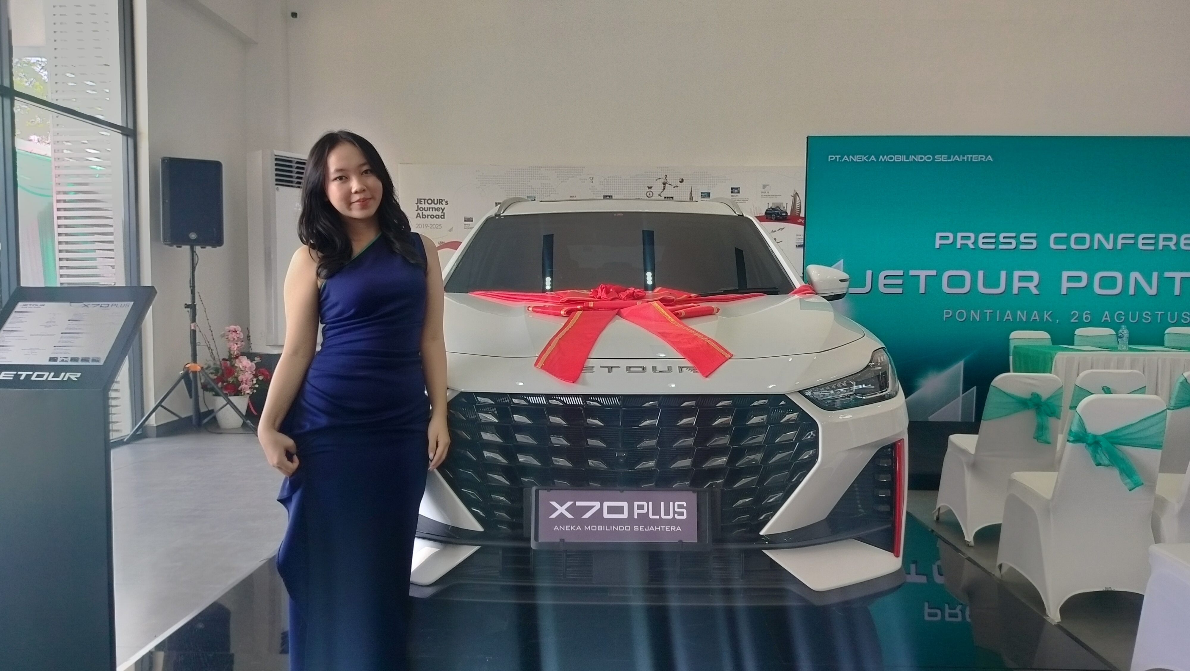 Jetour X70 Plus di Shooroom Jetour Pontianak.