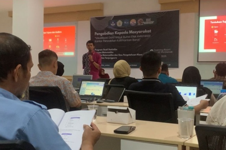 Prodi Statistika FMIPA Untan menggelar pelatihan visualisasi data beberapa waktu lalu.