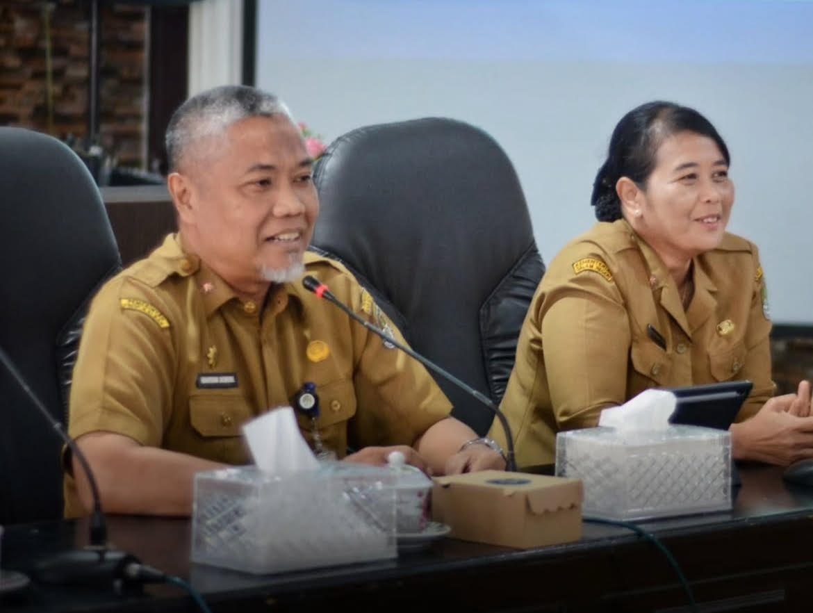 ARAHAN : Staf Ahli Bupati, Maryadi Asmu