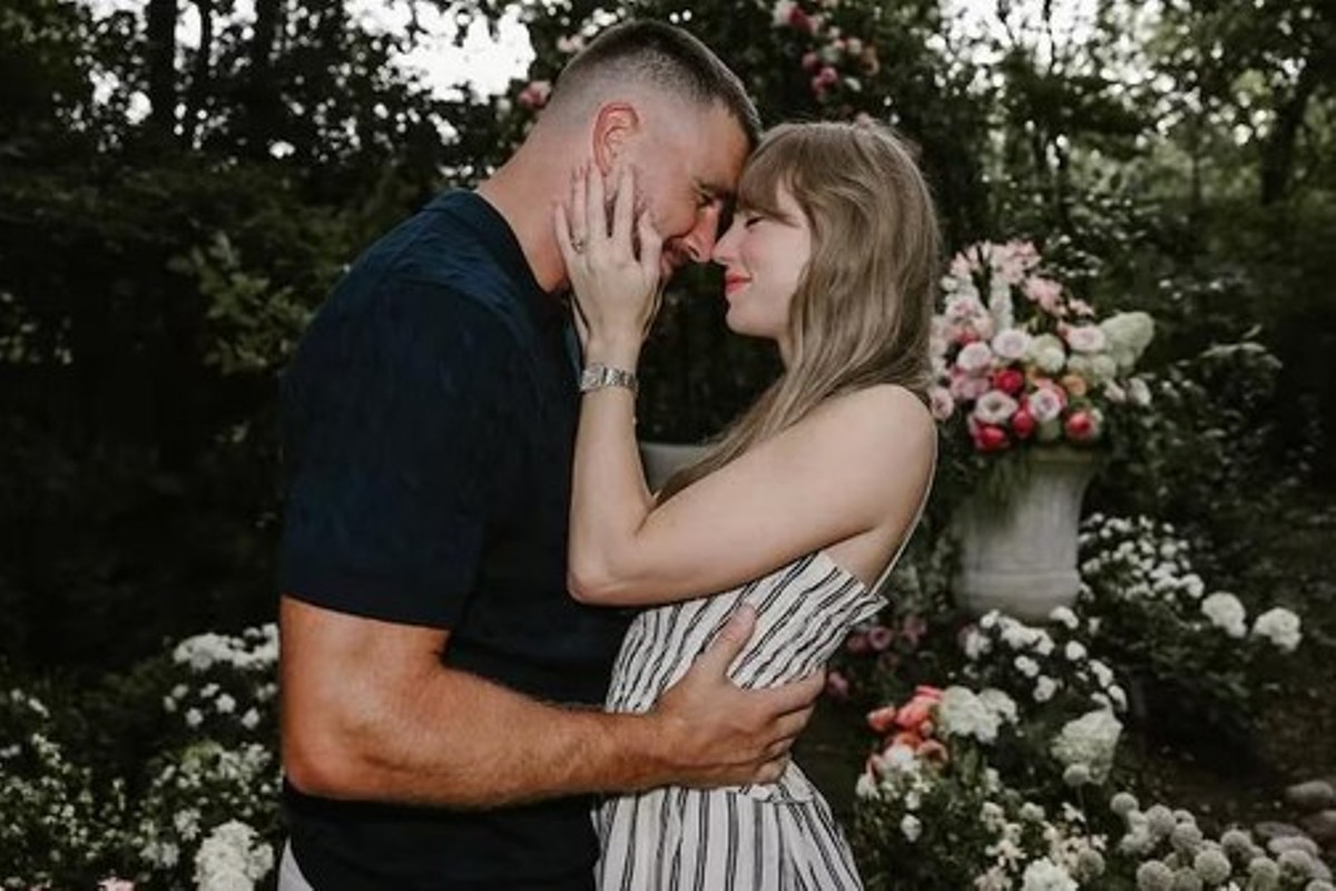 Postingan pertunangan penyanyi Taylor Swift dan Travis Kelce menghebohkan dunia maya.
