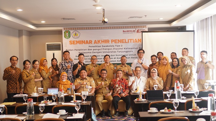 SEMINAR: Para peserta Seminar Akhir Penelitian Swakelola Tipe2 di Sambas beberapa waktu lalu yang digelar Balitbang Kalbar bekerja sama dengan Untan.