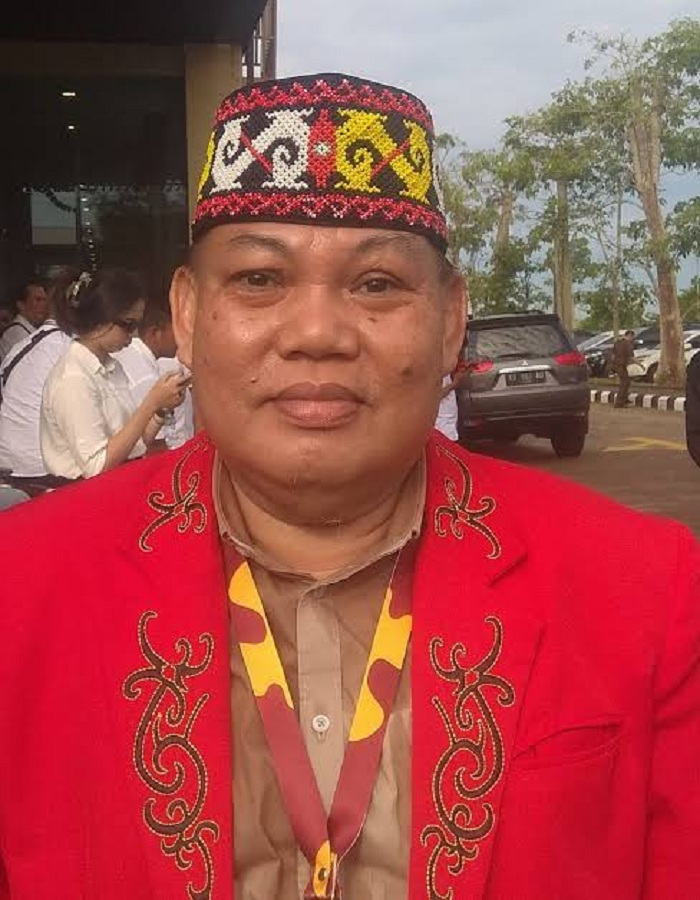 Sekretaris Majelis Adat Dayak Nasional (MADN), Yakobus Kumis.