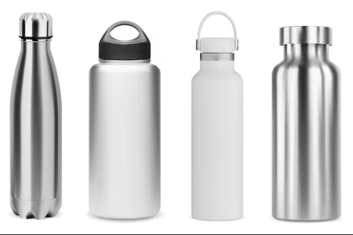 Cara menghilangkan bau tak sedap di dalam botol minum dengan bahan alami agar kembali segar seperti baru.