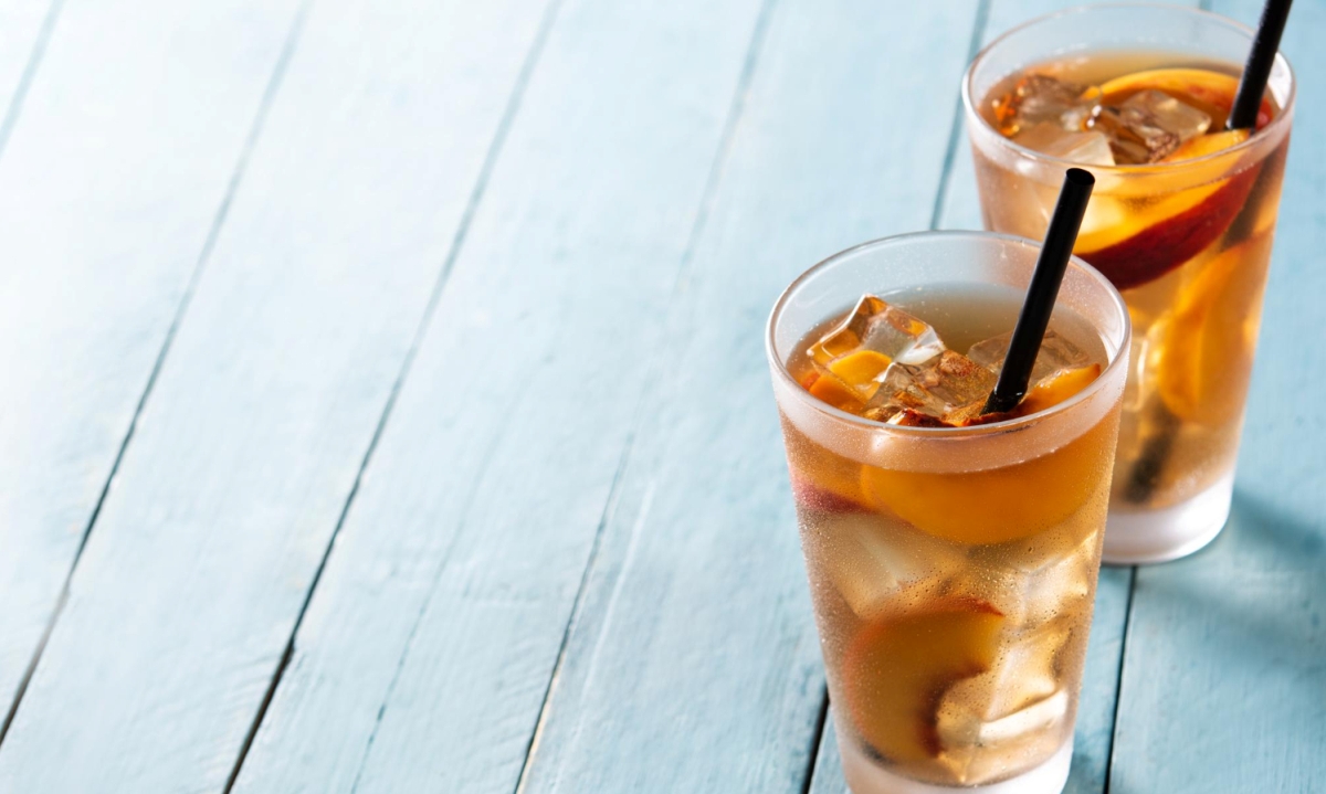 Es teh yang biasa menjadi minuman favorit setelah makan.