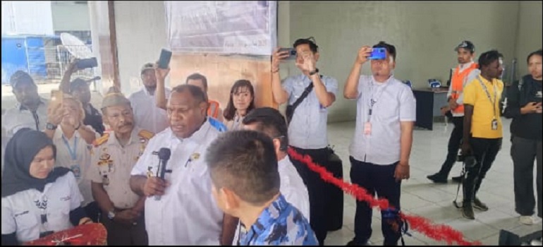 Bupati Jayawijaya Athenius Murib meresmikan Terminal Cargo Bandara Wamena, Sabtu (6/9/2025).