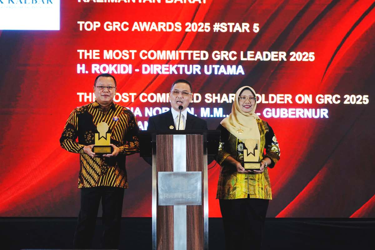 Bank Kalbar meraih penghargaan prestisius dengan torehan predikat tertinggi TOP GRC Awards 2025.