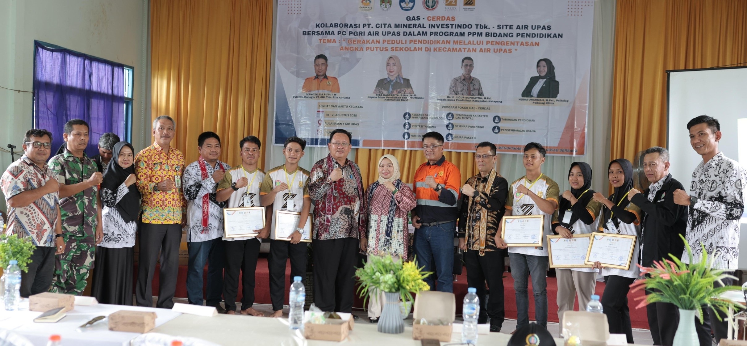 SEMINAR : Seminar parenting di SMK Negeri 1 Air Upas pada 18 Agustus 2025 lalu sukses digelar berkat kerja sama PT CMI dan PGRI Air Upas.