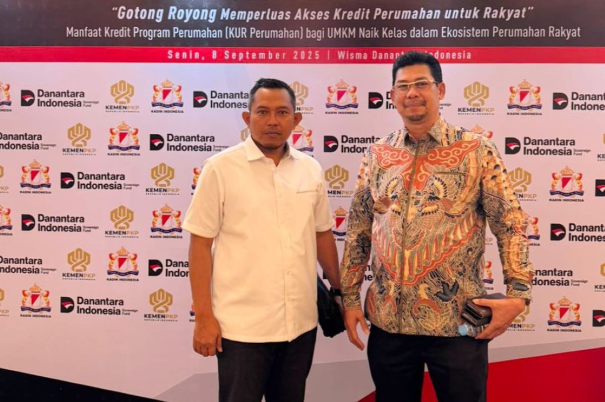 Wakil Ketum Kadin Kalbar Bidang Perumahan dan Pemukiman, Baharudin, bersama Ketua Kadin Kabupaten Kubu Raya, Mansur Zahri, menghadiri kegiatan Sosialisasi KUR Perumahan di Jakarta.