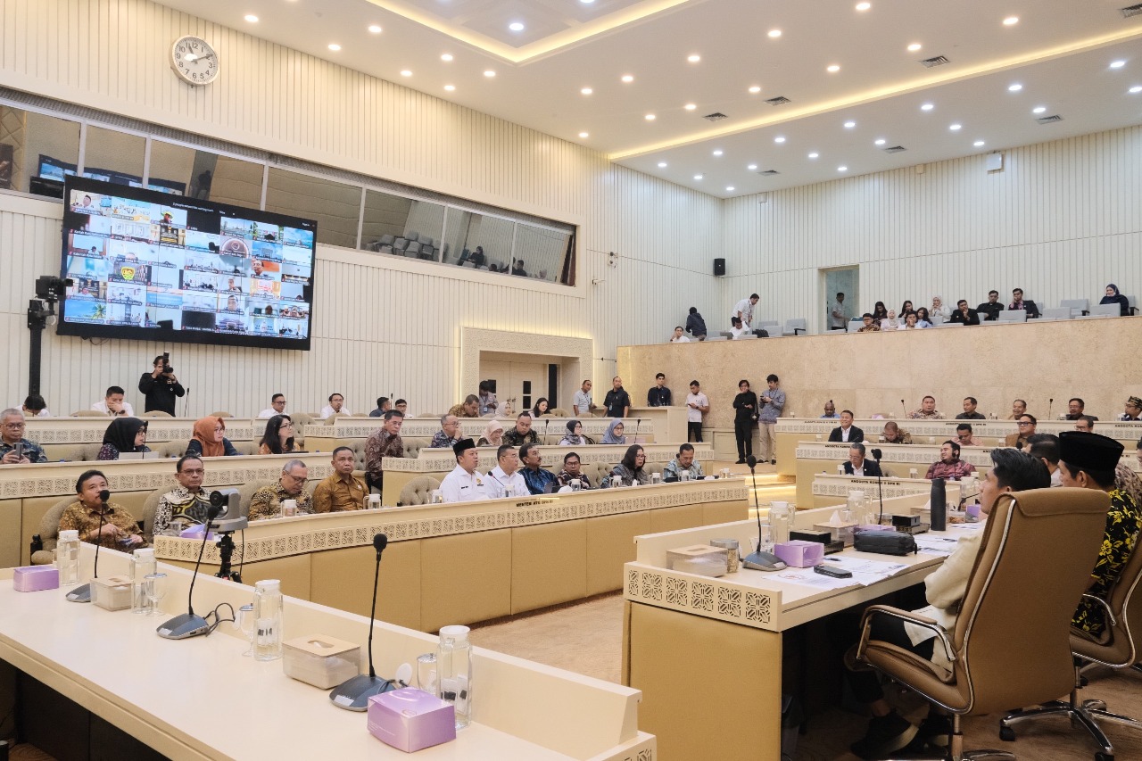 Rapat Dengar Pendapat (RDP) bersama Komisi II Dewan Perwakilan Rakyat Republik Indonesia (DPR RI), di Gedung Nusantara, DPR RI, Jakarta, Senin (8/9/2025).