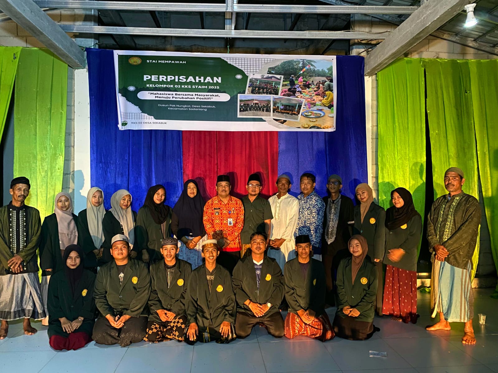 PERPISAHAN: Camat Sadaniang menghadiri perpisahan KKS STAI.
