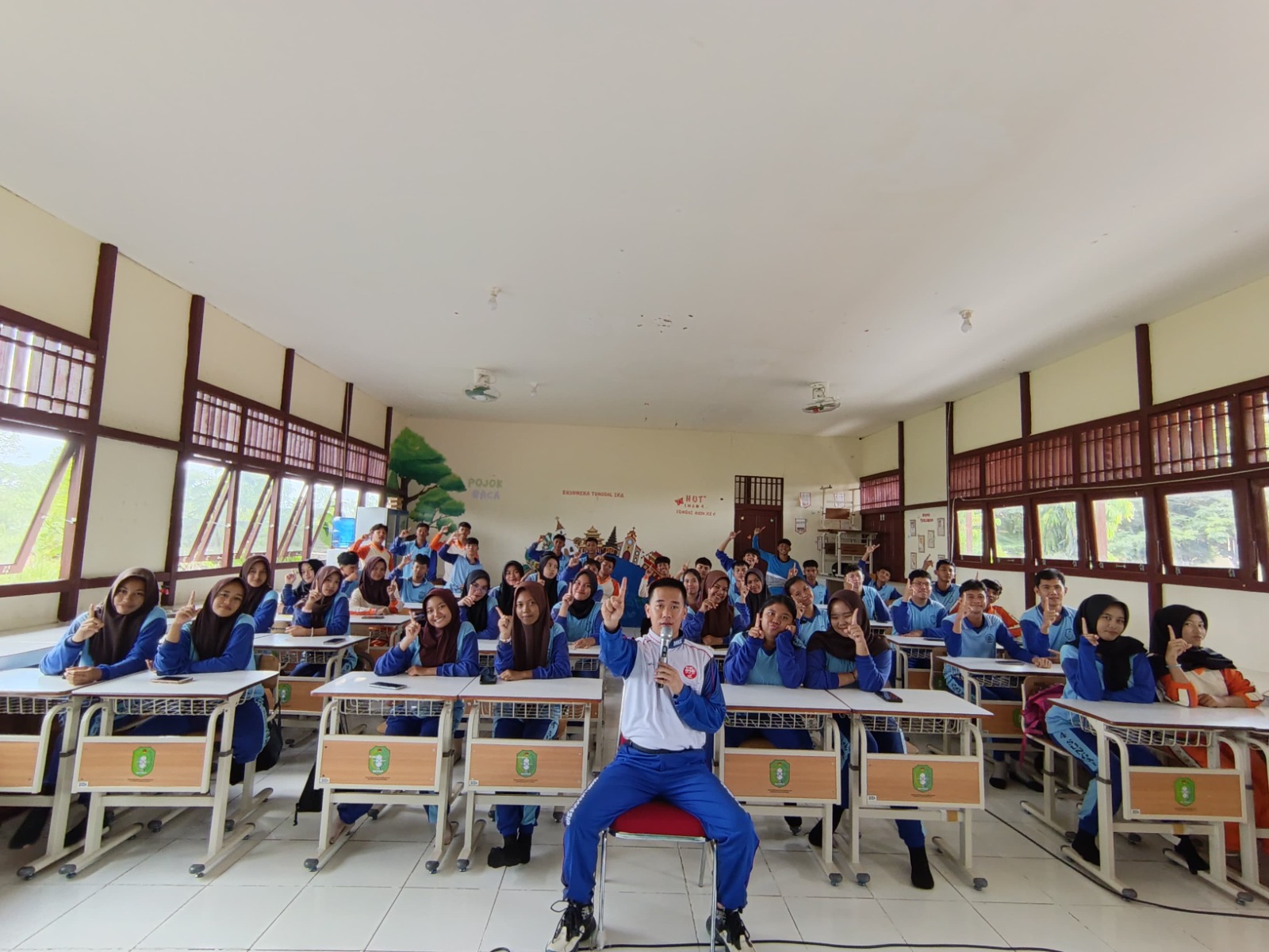 Kegiatan edukasi safety riding yang digelar di SMA Negeri 4 Kubu Raya.
