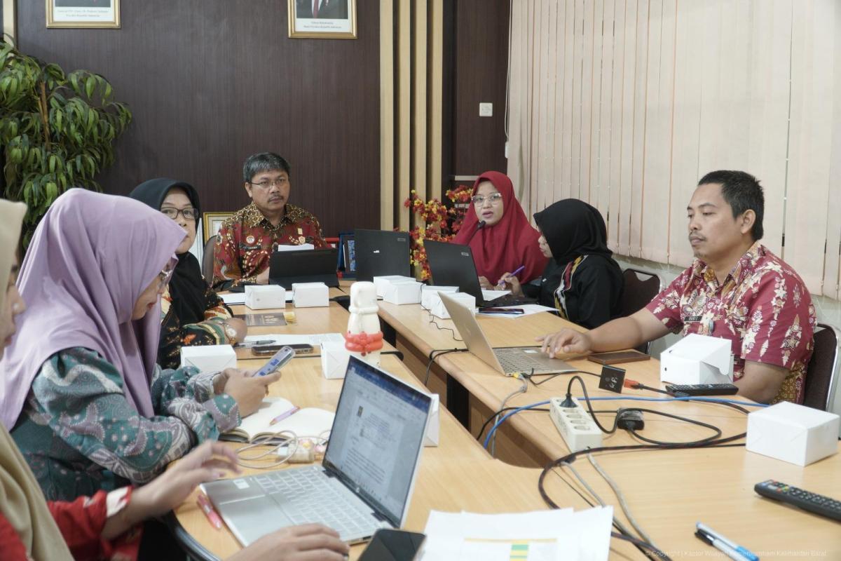 Kanwil Kemenkum Kalbar menggelar bimtek JDIH dan layanan literasi hukum 2025 pada Kamis (18/9).