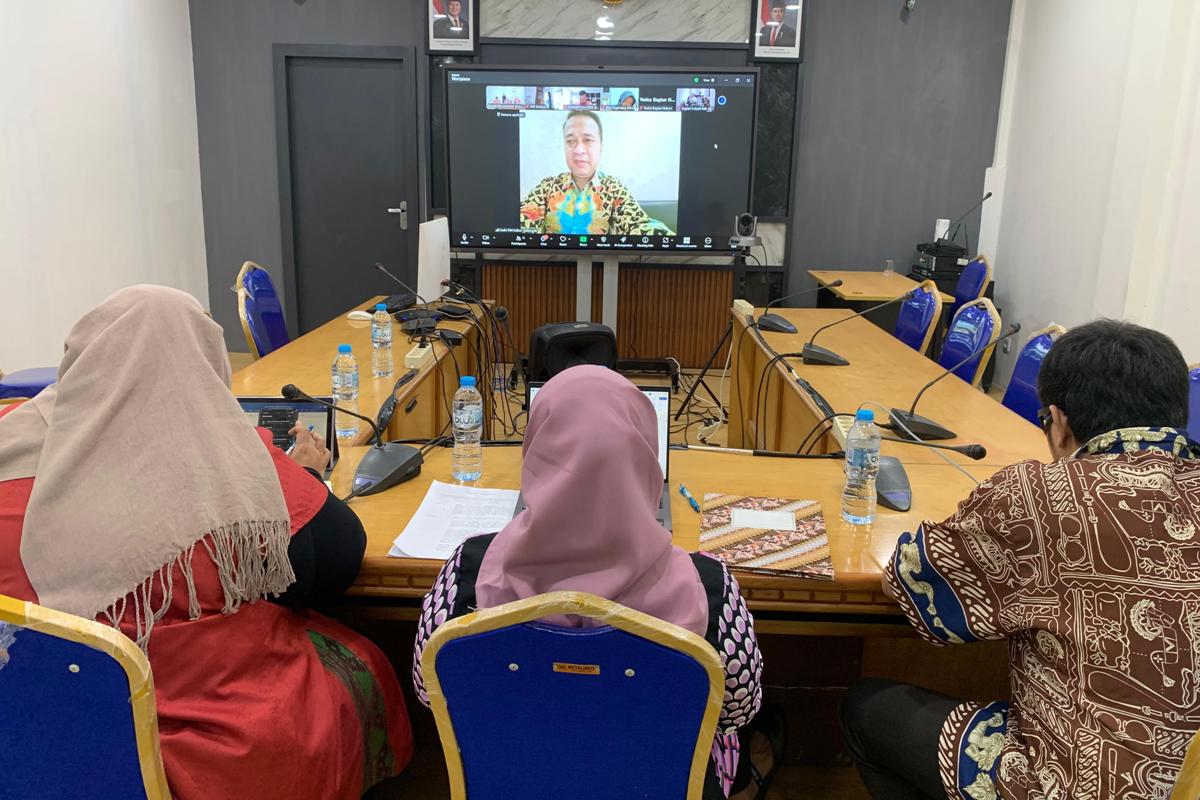 Kanwil Kemenkum Kalbar menggelar Rapat Harmonisasi Raperbup Melawi tentang Pengadaan dan Pengangkatan Tenaga Profesional UPTD Labkesda pada Kamis (18/9).