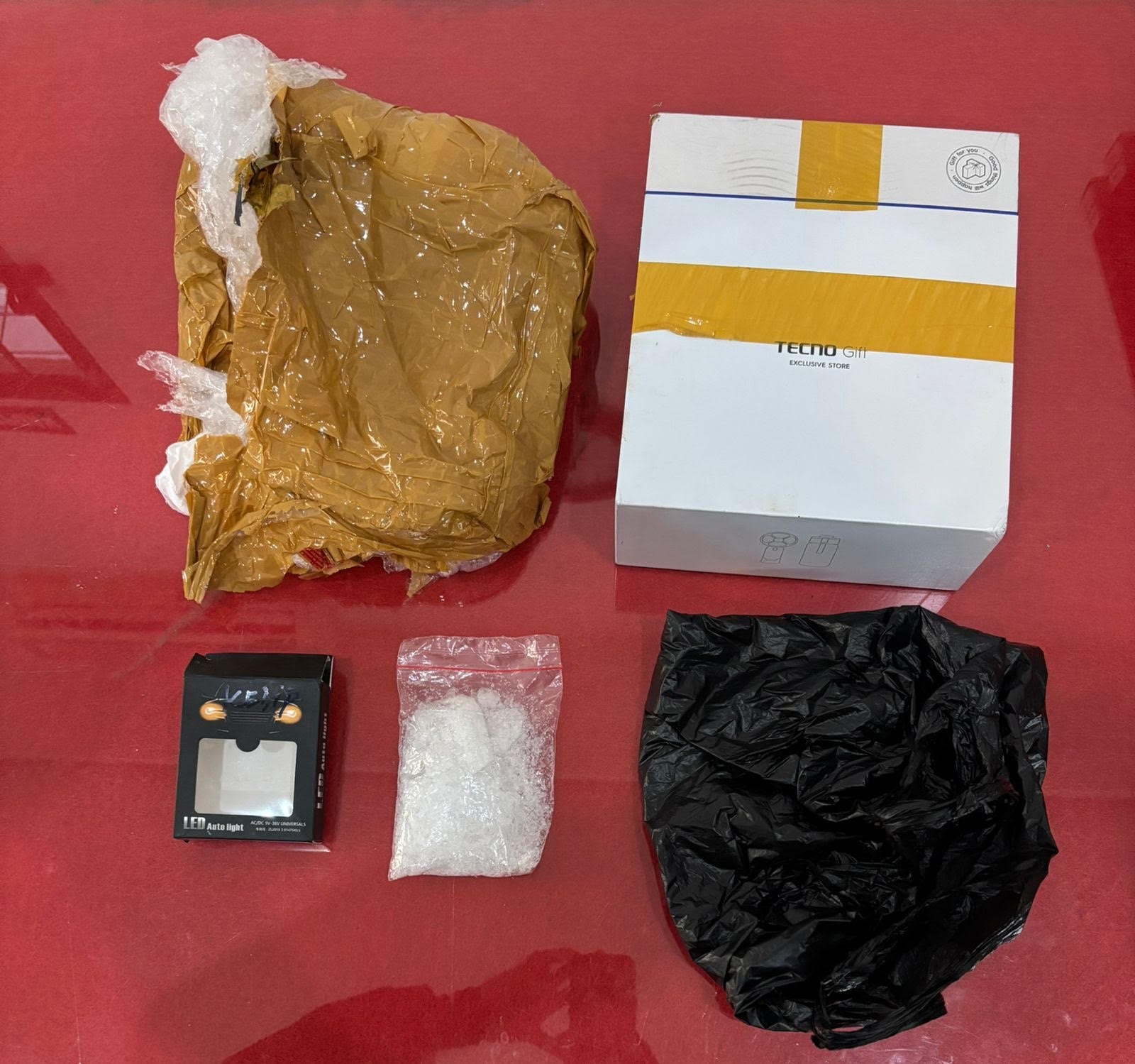 Diamankan : Barang bukti sabu yang diamankan dari M di Kecamatan Benua Kayong, Selasa (16/9).