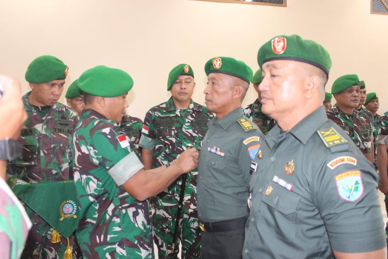 PRAJURIT  : Mutasi jabatan sejumlah prajurit di Kodim 126 Psb oleh Dandim.