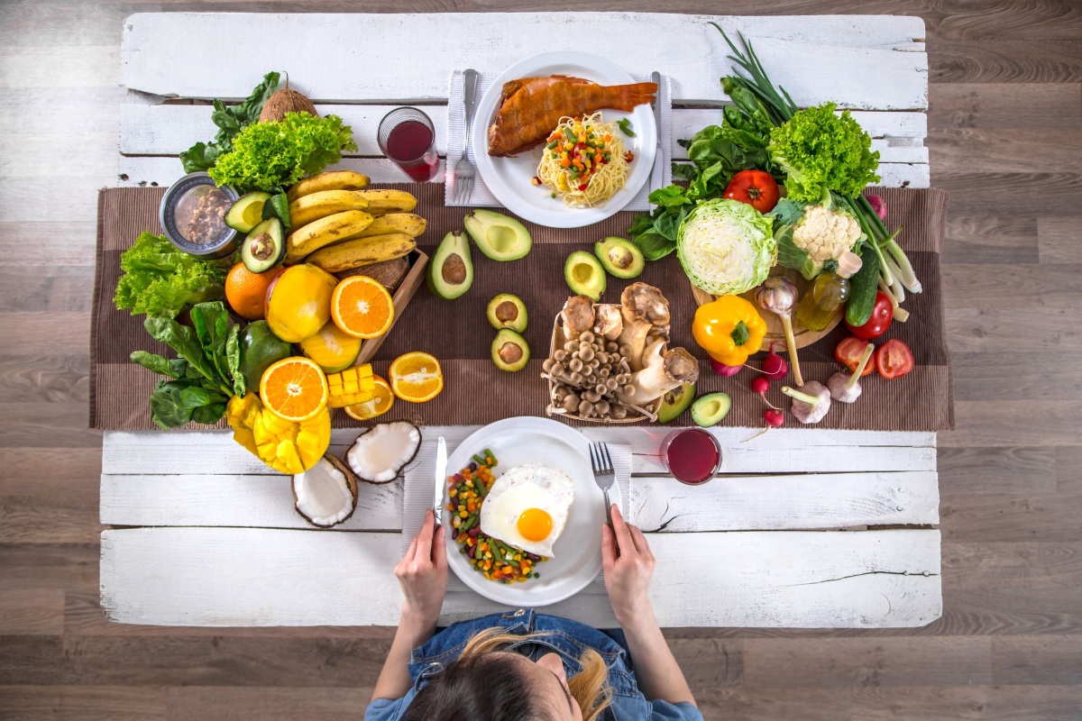 Ilustrasi diet omnivor.