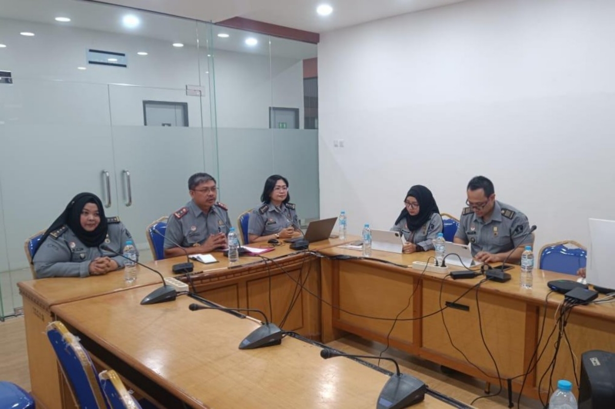 Kanwil Kemenkum Kalbar menggelar rapat harmonisasi dua Raperkada Melawi pada Senin (22/9).