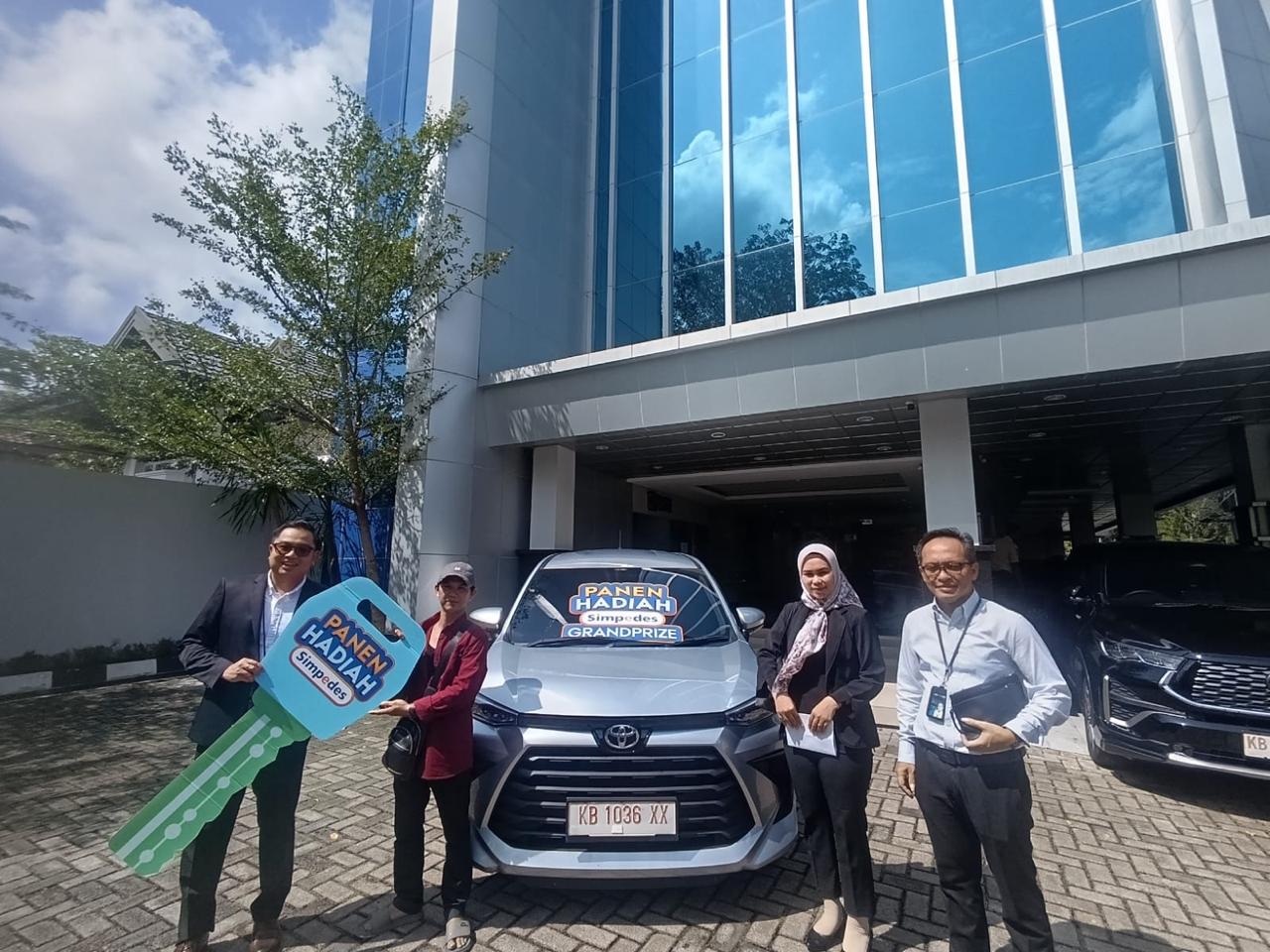 Program Panen Hadiah Simpedes (PHS) Periode 2 Tahun 2025 berupasatu unit mobil Toyota Avanza berhasildimenangkan oleh Ng Djit Fong nasabah BRI Unit Arteri Cabang Pontianak.