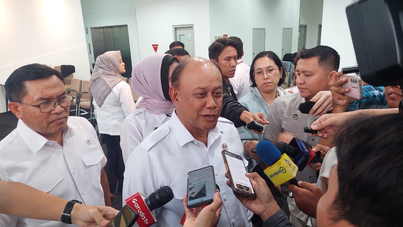Konferensi pers Badan Gizi Nasional (BGN) di kantor pusat BGN, Kebon Sirih, Jakarta Pusat, Senin (22/9).