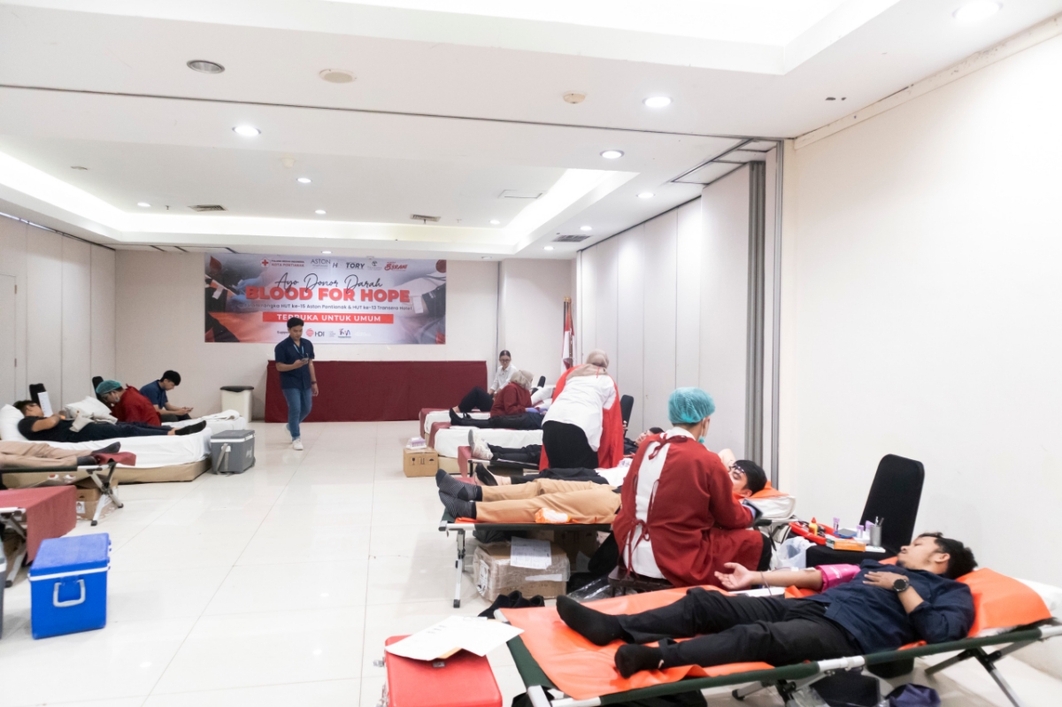 Aston Hotel dan Transera Pontianak menggelar donor darah pada Selasa (23/9).