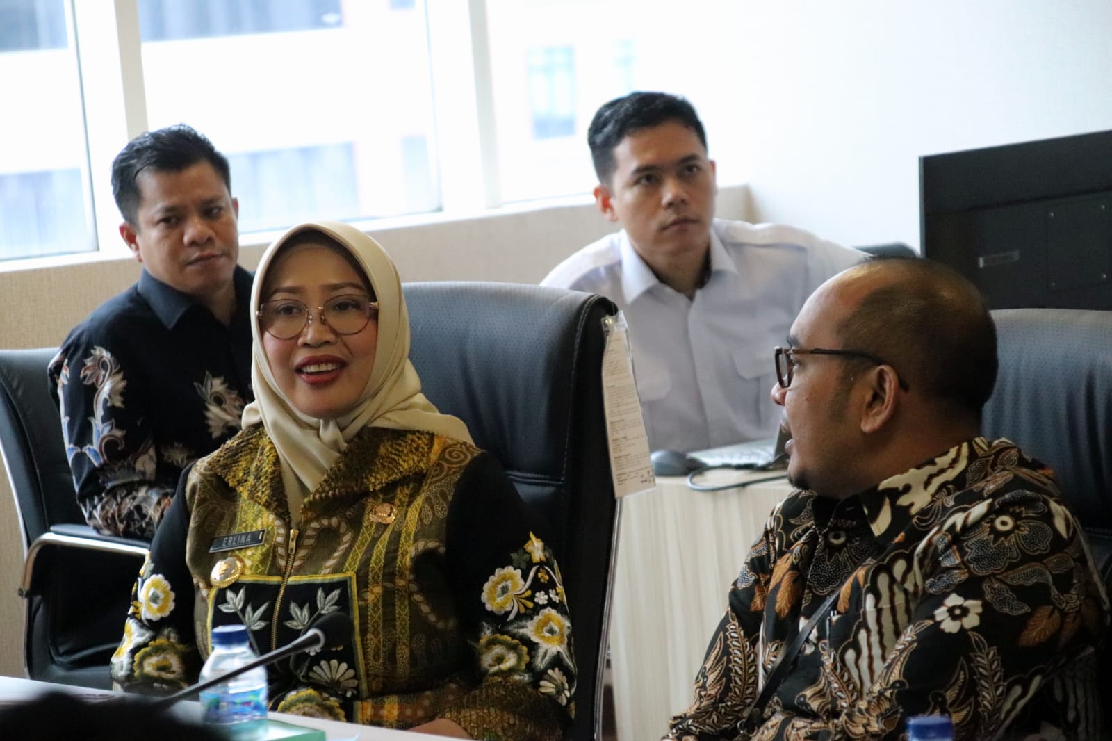 PERTEMUAN: Bupati Erlina melakukan pertemuan dengan Direktorat Jenderal Prasarana Strategis Kementerian Pekerjaan Umum (PU) di Jakarta.