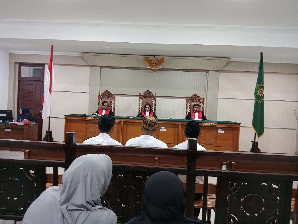 Sidang perkara kasus pengeroyokan di Pengadilan Negeri Putussibau, Senin (22/9).